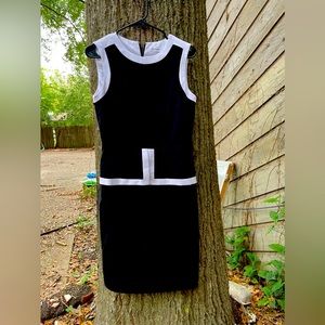 Calvin Klein Absolutely stunning Dress 
perfect for Wedding, work or Date